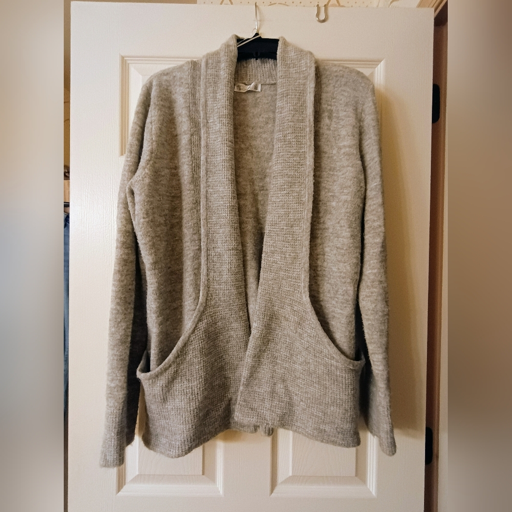 Cozy Gray Women's Sweater By 89th + Madison Size L
